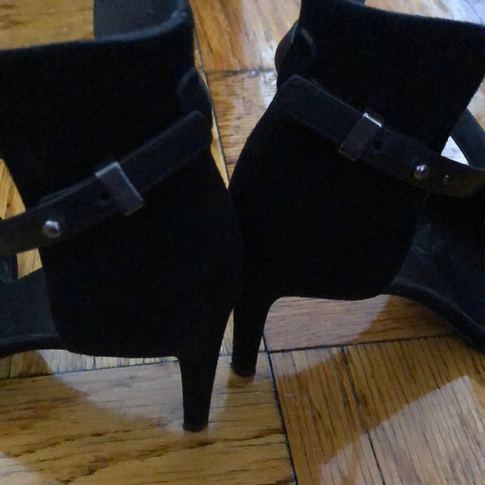 Vince Adley Heel - Picture 5 of 7